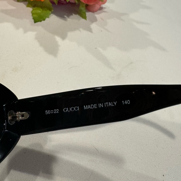Authentic Gucci sunglasses - Picture 6 of 8